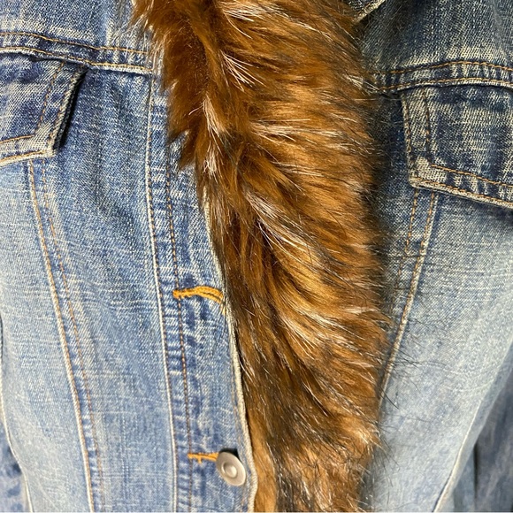 Vintage INC Denim Jacket with Faux Fur Attachments - Picture 8 of 16